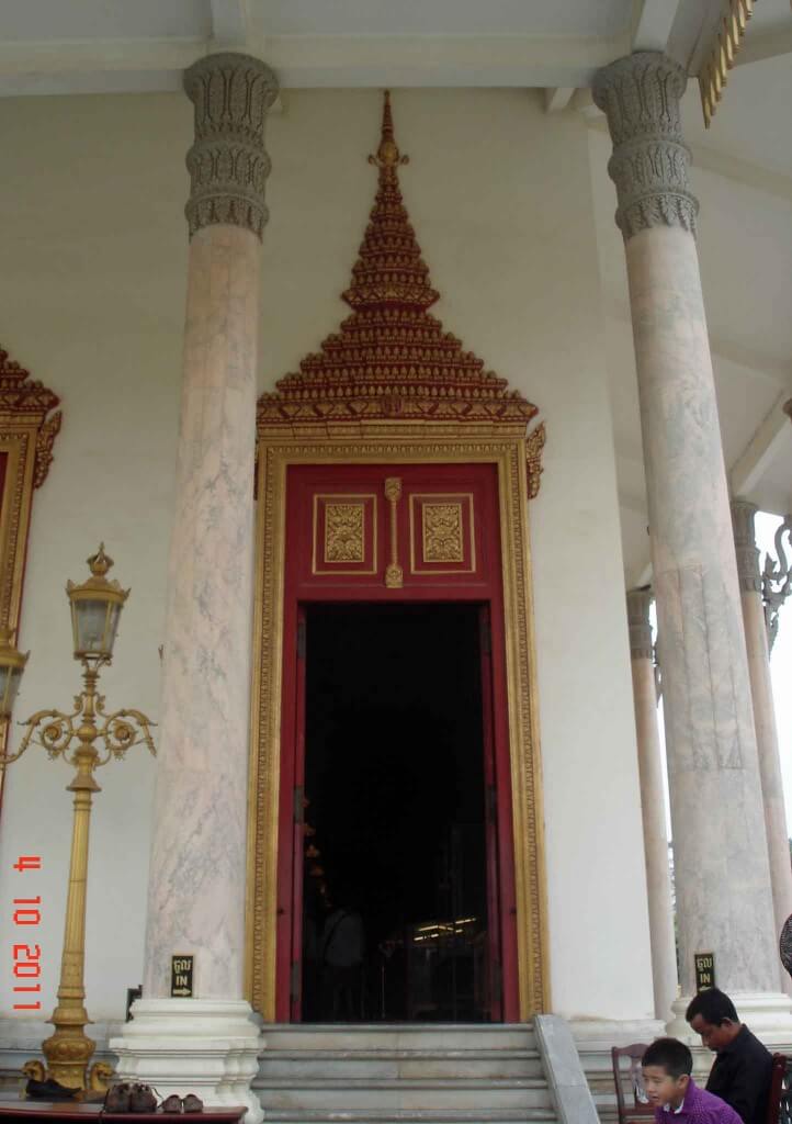 Entrance-Door-Temple of the Emerald Buddha or the Silver pagoda,Royal Palace