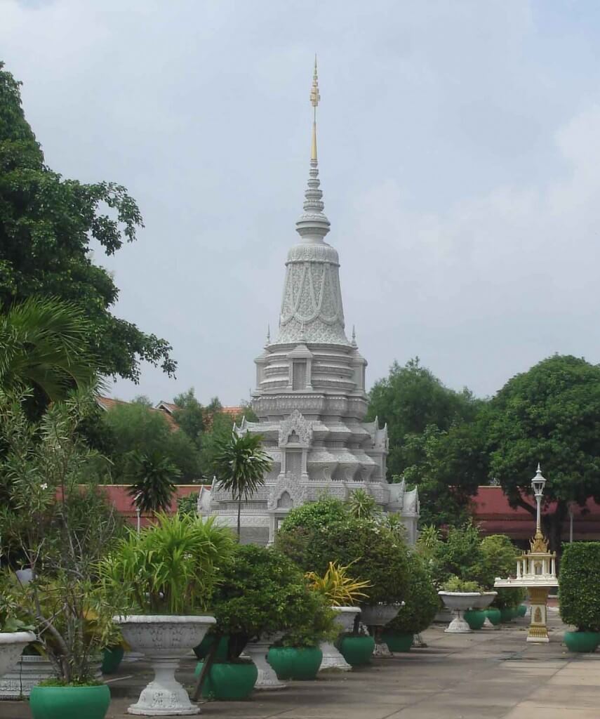 Royal-Stupa-with in the temple grounds of the Silver Pagoda, Royal Palace.Cambodia
