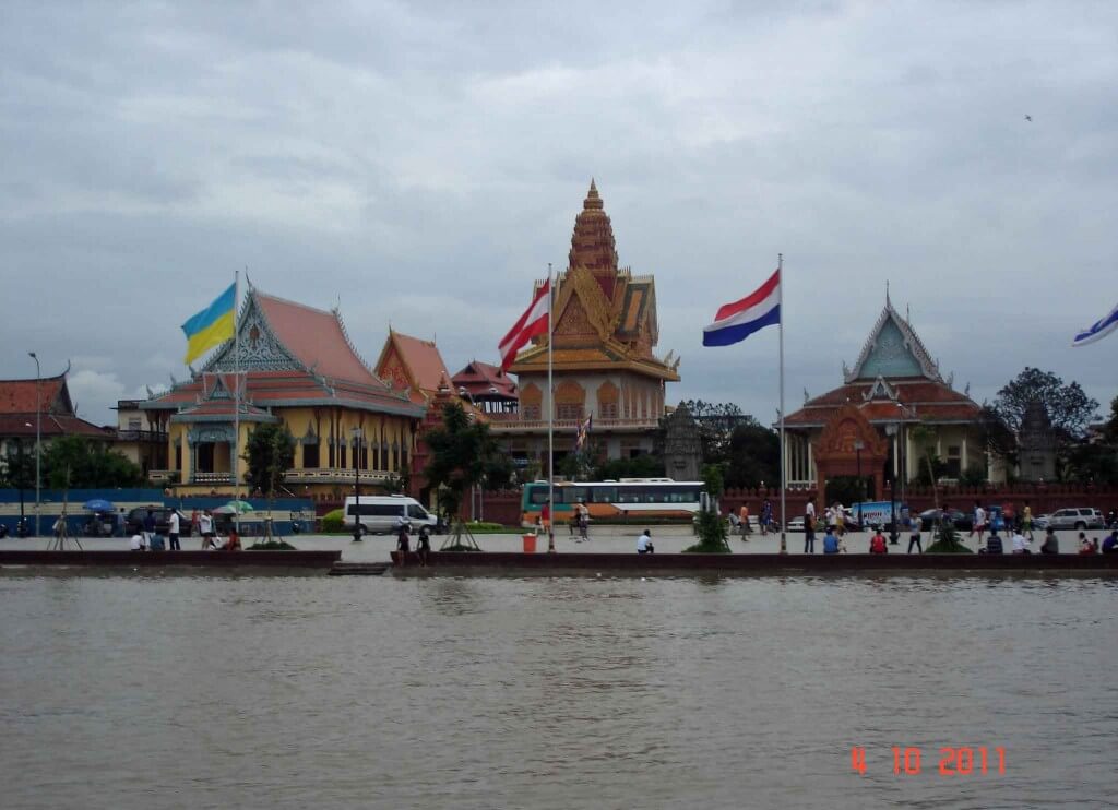 Mekong Cruise - view from the river of Wat Ounalom Buddhist Sanctuary 