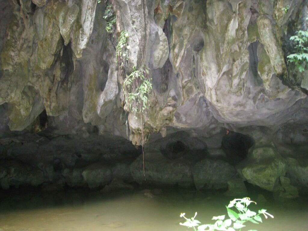Kampot-underground-pools Caves Kampong Trach 