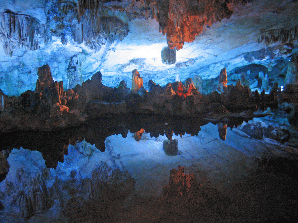 Guilin-views of spectacular grotto 'Crystal Palace of Dragon King-Reed Flute cave