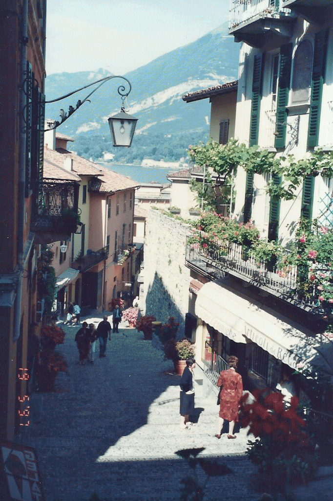 Lago di Como Steps to watefront,lined with enticeing craft shops and eateries