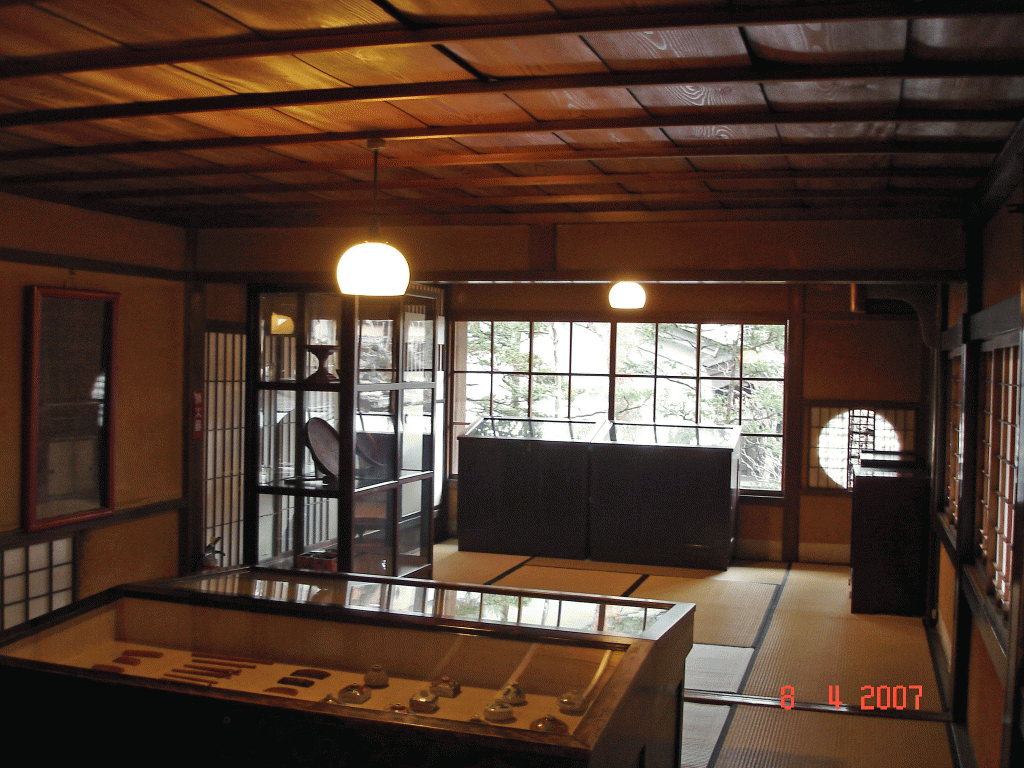 Kusakabe Heritage House - Warehouse - Folkcrafts exhibits Takayama Gifu Province