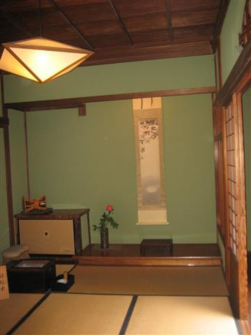 Guest room,sliding doors to waiting room - Ochaya ShimaTea House of the Geisha 
