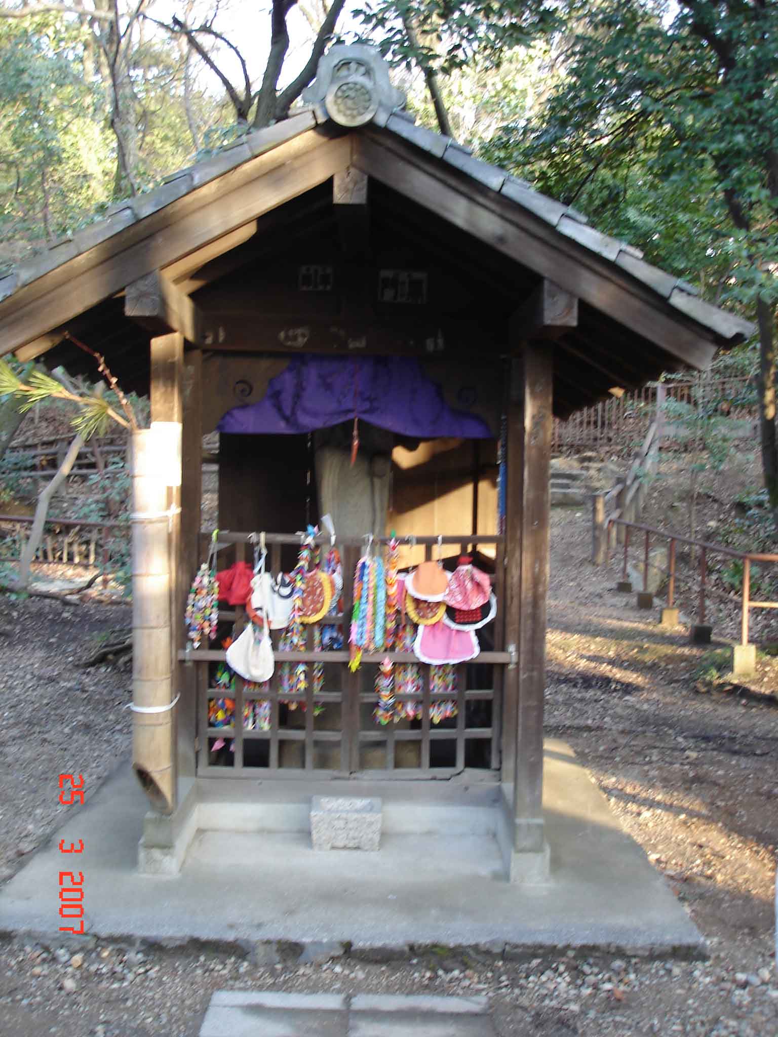 Koshoji-Wooden-shrines