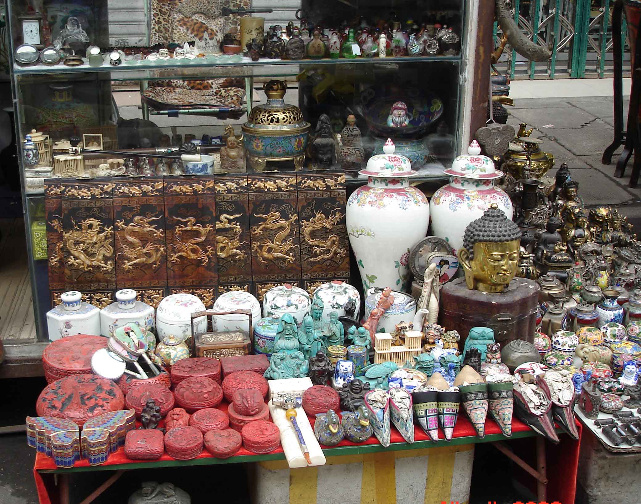 Dongtai-Road-Fake-Antique-Market