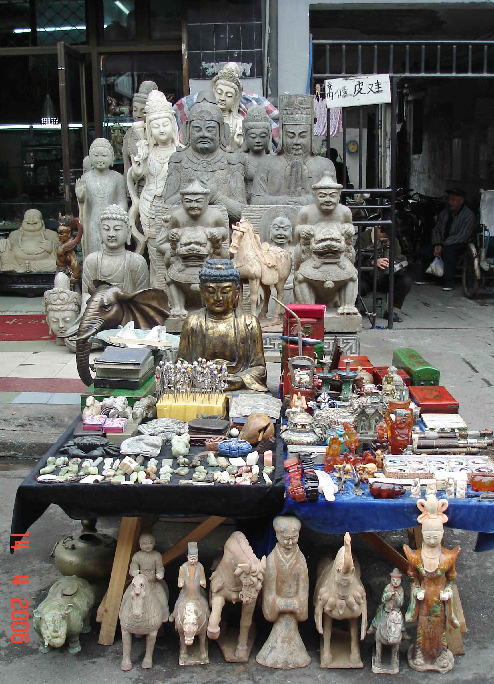 Fake Antique Market - Stalls - Shanghai
