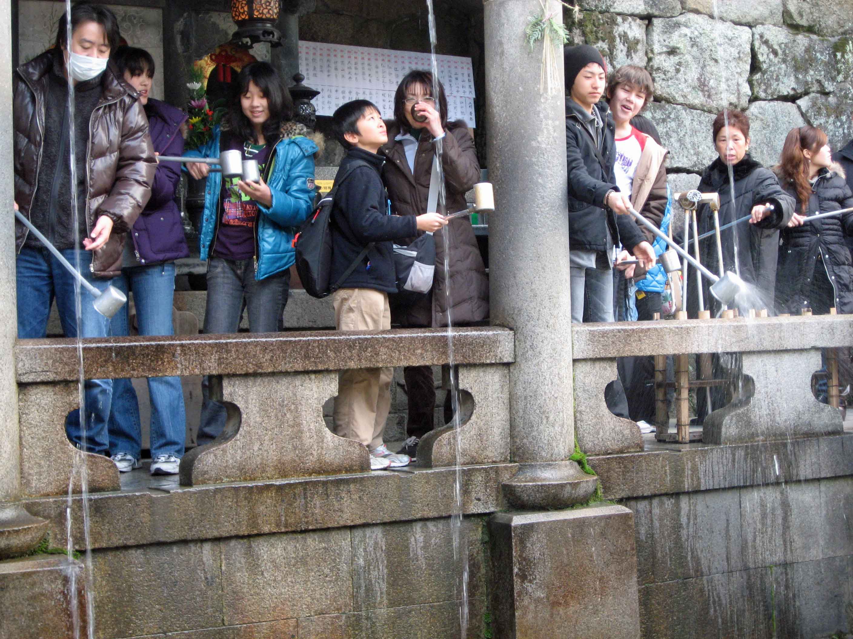 Kiyomizu-dera - drinking from the three water channels