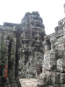 Bayon-Grim-face