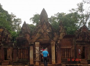 2nd Gopura- carvings and decoration-Benteay Srei Siem Reap