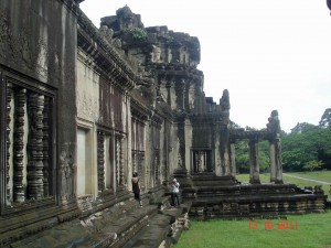 Inner wall of entrance gopur- carvings of apsaras Angkor Wat