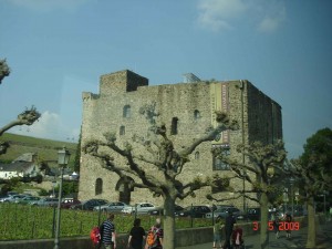 Broomserburg-Castle