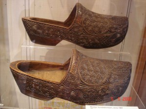 Zaanse Schan Carved-wooden clog